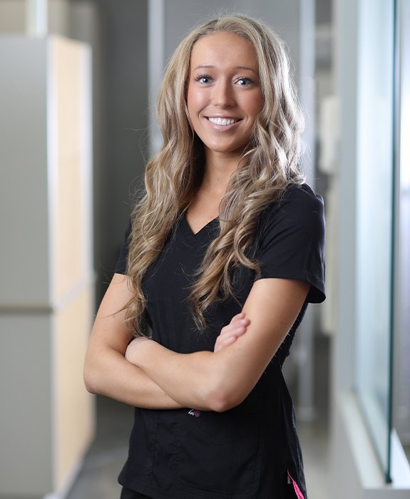 Dental assistant Shyann